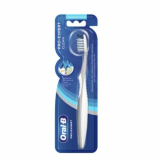 Oral-B зубная щетка Pro Expert Clean 35 средняя 1 шт